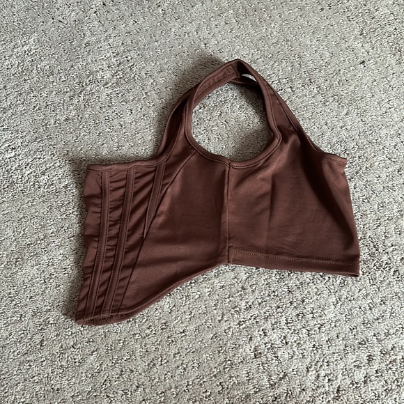 Brown crop top, good shape never been worn. Not stretchy, V belly. - Picture 2 of 10